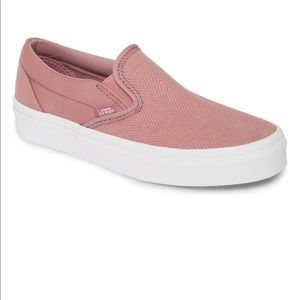 ~*~ NWT Vans Classic Slip-ons women’s SZ 9 ~*~